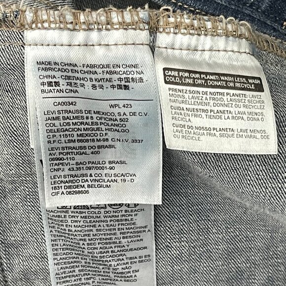 Levi's Denim Jacket Red Studded Embellished Jean Jacket Cropped Fit Small - Picture 10 of 12